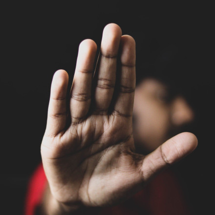 ΗΠΑ: 26χρονη δασκάλα αποπλανούσε μαθητή και έβαζε άλλους να κρατούν τσίλιες