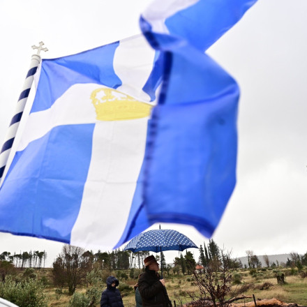 Ετήσιο μνημόσυνο Κωνσταντίνου: Σε στενό κύκλο η τελετή - Δείτε φωτογραφίες