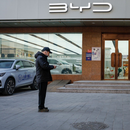 Η κινεζική εταιρεία ηλεκτρικών οχημάτων, BYD, χτυπάει στα ίσα την Tesla