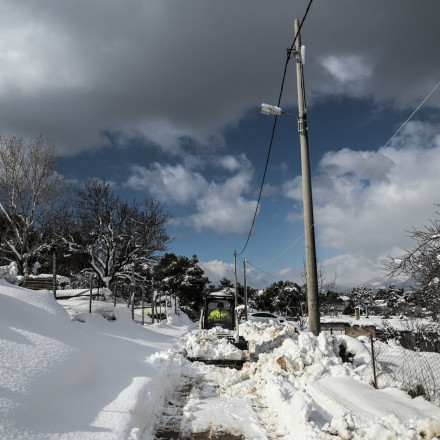Νότια Αφρική: Δρόμοι έκλεισαν από τις σπάνιες και σφοδρές χιονοπτώσεις στη χώρα