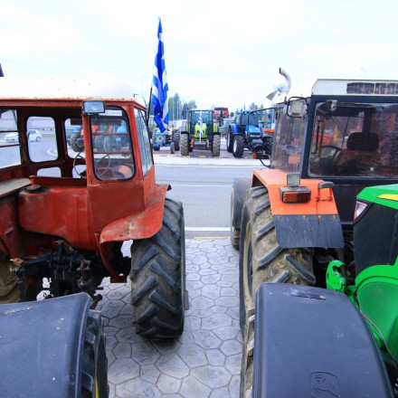 Ευρεία σύσκεψη την Κυριακή στο Μέγαρο Μαξίμου για τους αγρότες