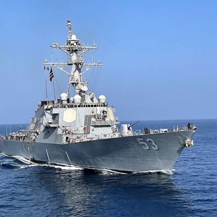 Καταγγελία Αποστολάκη για παραιτήσεις από τη φρεγάτα «Ύδρα» – Διαψεύδει το ΓΕΝ