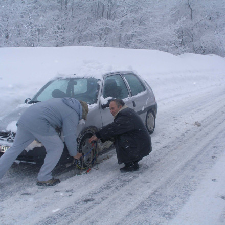 Κακοκαιρία: Υποχρεωτικές αντιολισθητικές αλυσίδες από Δευτέρα στην Αττική