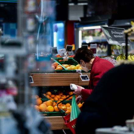 Ποια ομόφυλα; Ακρίβεια, εγκληματικότητα «καίνε» την κυβέρνηση σε νέα δημοσκόπηση