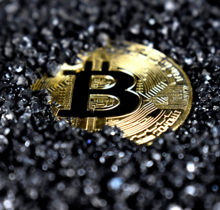 «Πυρετός» για τα Bitcoin: 70.000 νέοι εκατομμυριούχοι – Πως ξοδεύουν τα κρυπτονομίσματά τους «Πυρετός» για τα Bitcoin: 70.000 νέοι εκατομμυριούχοι – Πως ξοδεύουν τα κρυπτονομίσματά τους