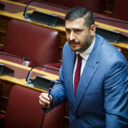Ανεξαρτητοποιείται ο Χαράλαμπος Κατσιβαρδάς από τους Σπαρτιάτες