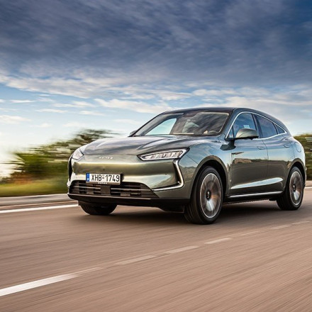 Ήρθε στην Ελλάδα η εταιρία πολυτελών αυτοκινήτων Seres