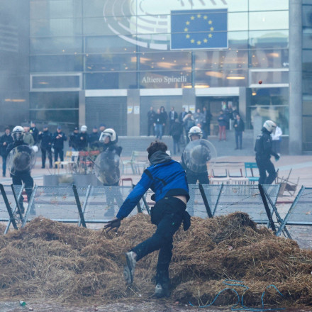 Πώς απαντούν οι ηγέτες της ΕΕ στους αγρότες - Χρήματα «τάζει» η Φον ντερ Λάιεν