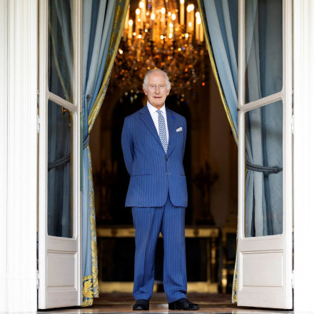 «Ο Κάρολος είναι νεκρός»: Οργισμένη ανακοίνωση για τα fake news της Ρωσίας