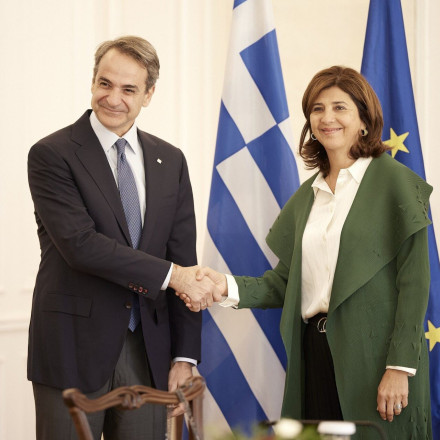 Συνάντηση Μητσοτάκη με την απεσταλμένη του ΟΗΕ για την Κύπρο