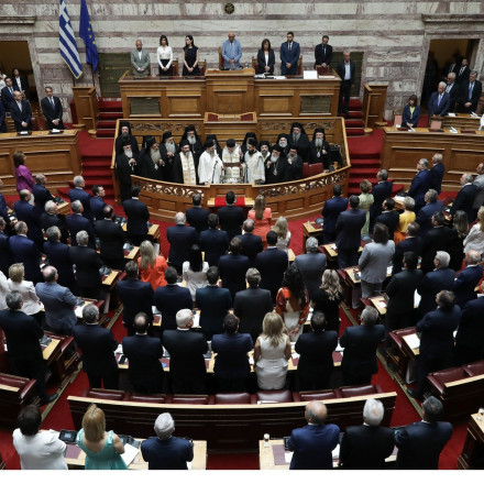 Ομόφυλοι: Επτασέλιδη επιστολή της Ιεράς Συνόδου προς τους «300» της βουλής