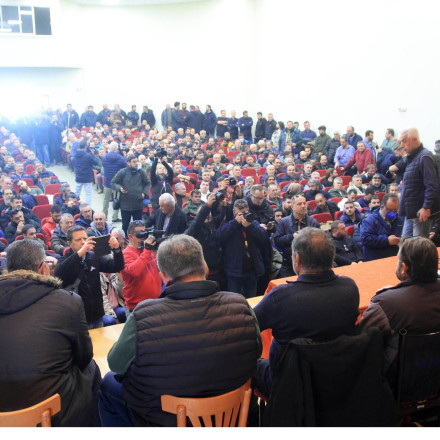 Αγρότες: Σκληρή γραμμή στη συνεδρίαση - Θέλουν να κατέβουν στην Αθήνα