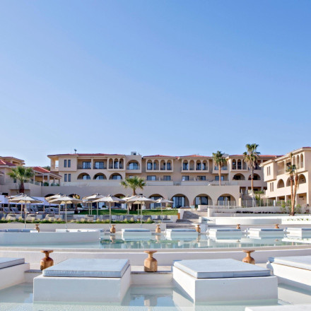 Στην SWOT Hospitality η διαχείριση του Cora Hotel & Spa