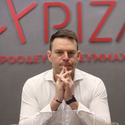 «Υπάρχει ασυμβίβαστο» με την εταιρεία του Κασσελάκη - Τι λέει ο Χρυσόγονος