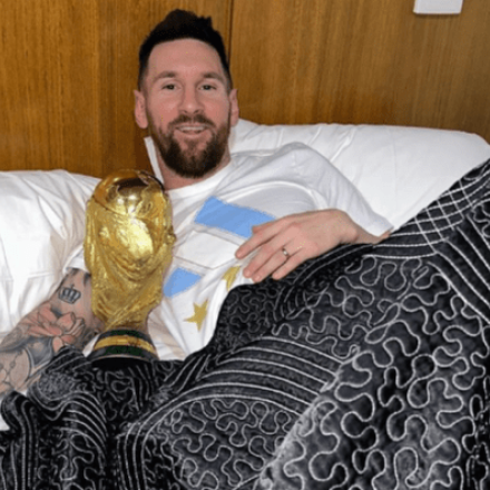 «Μιμητής» του Μέσι πρωταθλητής των Darts, αντέγραψε θρυλική φωτογραφία [pic]