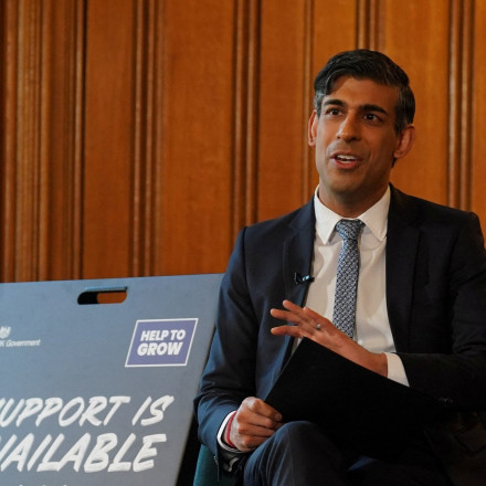 Σε κατάσταση σοκ ο Σούνακ για τον Κάρολο: «Ευτυχώς ο καρκίνος βρέθηκε εγκαίρως»