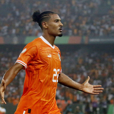 Συγκλονιστικές στιγμές, ο Αλέ έκλαιγε στον ώμο ρεπόρτερ μετά το Κόπα Άφρικα