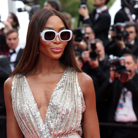 Η Ναόμι Κάμπελ λανσάρει σειρά ρούχων αφιερωμένη στους... μικροφοβικούς