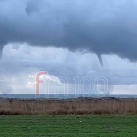 Λήμνος: Υδροστρόβιλοι σχηματίστηκαν στον Εβγάτη - Δείτε βίντεο