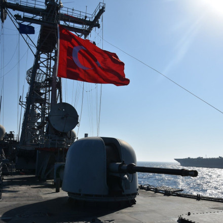 Προκαλεί με νέα NAVTEX η Τουρκία: Βαφτίζει «τουρκική υφαλοκρηπίδα» περιοχή νότια της Καρπάθου