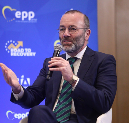 Βέμπερ: «Χαστούκι» σε Τουρκία για την αναγνώριση ψευδοκράτους - Απογοήτευση Όρμπαν Βέμπερ: «Χαστούκι» σε Τουρκία για την αναγνώριση ψευδοκράτους - Απογοήτευση Όρμπαν