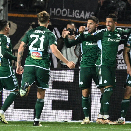 «Άλωσε» την Τούμπα ο Παναθηναϊκός, σε ντέρμπι με... επεισοδιακό φινάλε