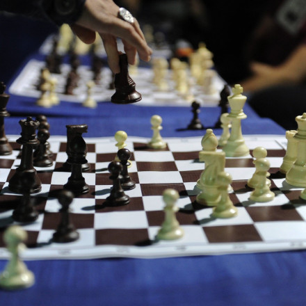 Οκτάχρονος... Αϊνστάιν κέρδισε γκραν μάστερ σε σκάκι κάνοντας παγκόσμιο ρεκόρ