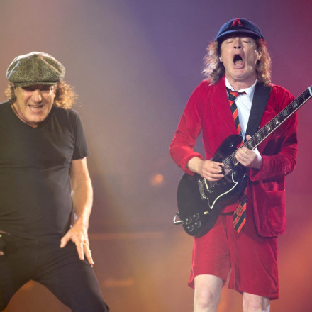 Φρενίτιδα με  AC/DC: Εξαντλήθηκαν τα εισιτήρια - Πού θα τραγουδήσουν στην Ευρώπη
