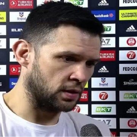 Συγκλονίζει ο Παπανικολάου: «Τι να μιλήσουμε για τρίποντα όταν έχουν σβήσει τα όνειρα τόσων παιδιών»