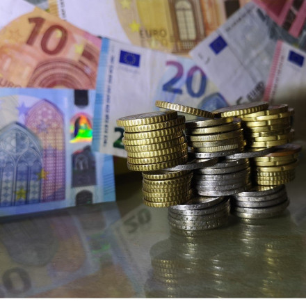 ΟΟΣΑ: Πρόβλεψη για ανάπτυξη 2,2% το 2023 για την ελληνική οικονομία