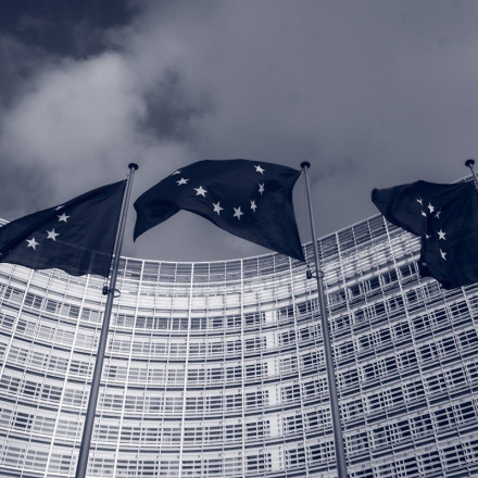Ευρωβαρόμετρο: Πόσο ικανοποιημένοι είναι οι Έλληνες από την ΕΕ