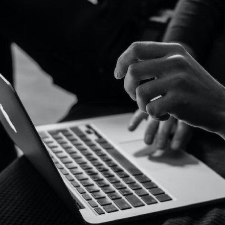 Οι hackers του… τουρισμού: Τι πρέπει να προσέχουν όσοι αγοράζουν υπηρεσίες και προϊόντα από το διαδίκτυο