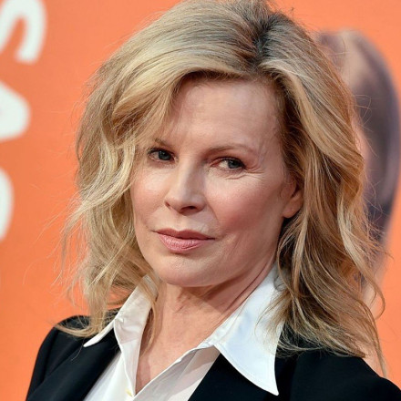 Kim Basinger: Αγνώριστη από τις πλαστικές η ηθοποιός