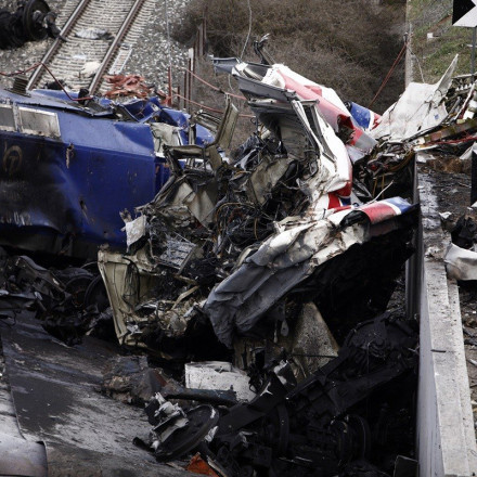 Σύγκρουση τρένων στη Λάρισα: Η λίστα με τους τραυματίες που νοσηλεύονται στα νοσοκομεία