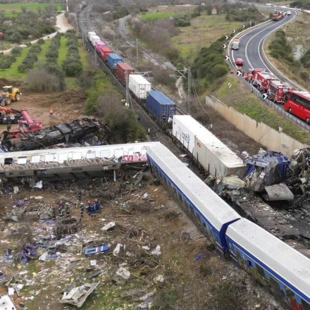 Σύγκρουση τρένων στα Τέμπη: Παρέμβαση Ντογιάκου για τα αίτια του δυστυχήματος
