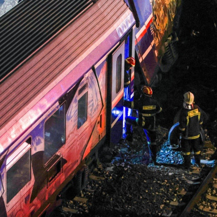 Σύγκρουση τρένων: Συγκλονιστικά βίντεο λίγο μετά τη μετωπική σύγκρουση