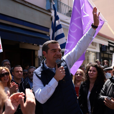 Τσίπρας - Τρίπολη: «Αθλιότητες Μητσοτάκη με πρόσχημα τον αποκλεισμό του κόμματος Κασιδιάρη»