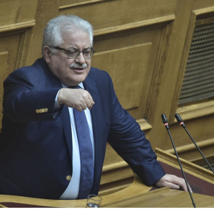 Κώστας Τζαβάρας: Παράνομη η μετάταξη του σταθμάρχη Λάρισας