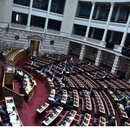 Ψήφος αποδήμων: Πέρασε το νομοσχέδιο με 208 «Ναι»