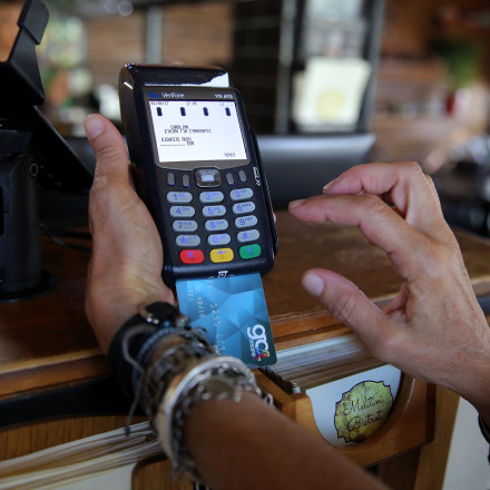 Τέλος η παράταση για τα POS - Ποιες επιχειρήσεις πάνε στα... πέναλτι με την ΑΑΔΕ Τέλος η παράταση για τα POS - Ποιες επιχειρήσεις πάνε στα... πέναλτι με την ΑΑΔΕ