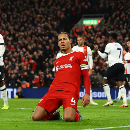 Σκοράρει ο Φαν Ντάικ; Κερδίζει η Λίβερπουλ!