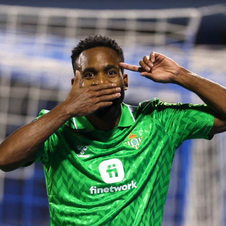 Ο Μπακαμπού σκόραρε με «αλήτικο» τακουνάκι απέναντι στη Ντιναμό Ζάγκρεμπ