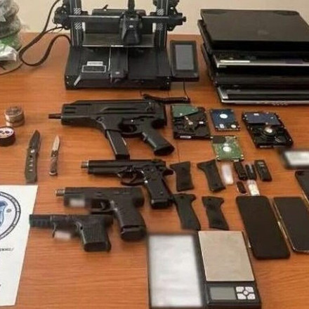 Σάμος: Ελεύθεροι με περιοριστικούς όρους οι νεαροί που κατασκεύαζαν όπλα