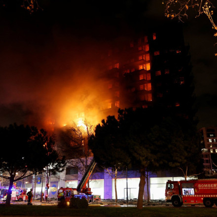 Βαλένθια: Κόλαση φωτιάς σε 14ώροφο κτήριο - Νεκροί και αγνοούμενοι - Σκηνές σοκ