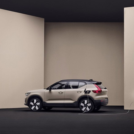 Volvo: Αναβαθμίσεις και αλλαγές ονομάτων στα μοντέλα της