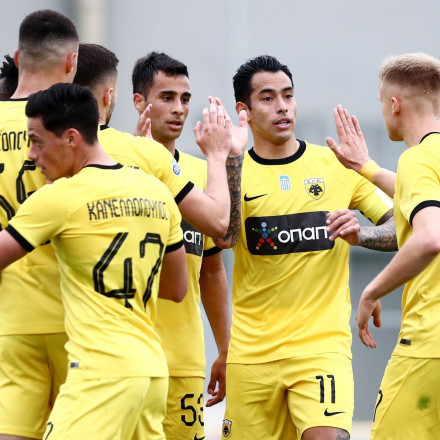 Με βασικό και σκόρερ τον Αραούχο η «τεσσάρα» της ΑΕΚ Β' επί του Απόλλωνα Πόντου