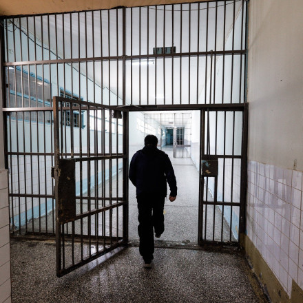 Φυλακές Κορυδαλλού: Συνελήφθη σωφρονιστικός με κάνναβη και κινητά τηλεφώνα