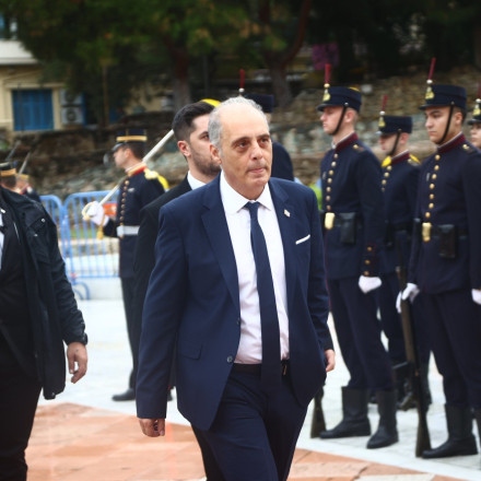 Βελόπουλος προς Εκκλησία: Αφορίστε όσους πολιτικούς ψήφισαν για τους ομόφυλους