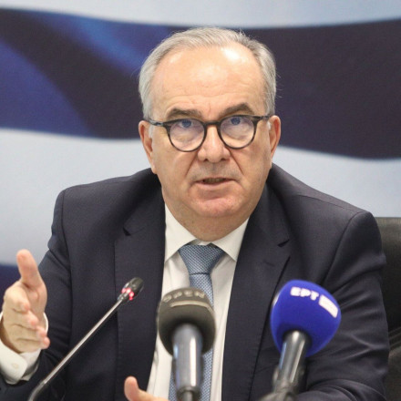Παπαθανάσης: Θα εξαντλήσουμε τους πόρους για την ενίσχυση της επιχειρηματικότητας