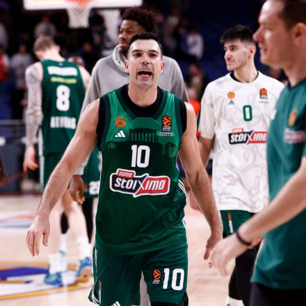 «Πράσινη» αποθέωση για Σλούκα και Λεσόρ στο αεροδρόμιο της Μαδρίτης